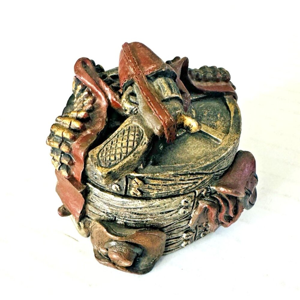 Trinket Box Western Cowboy Gun Slinger Bullets Ammo Hat Holster Wagon Wheels